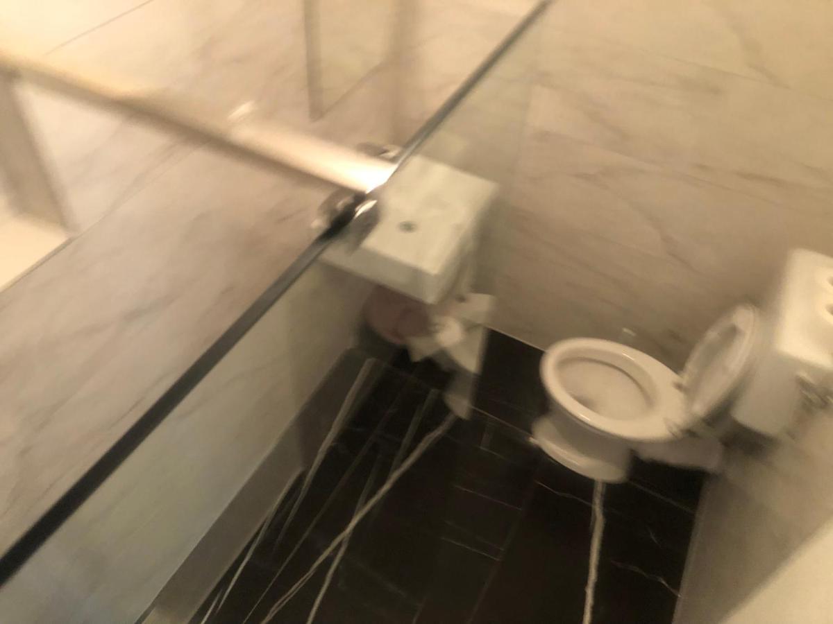 亚帕特曼尼格拉维尼公寓酒店 泽斯特拉格 外观 照片